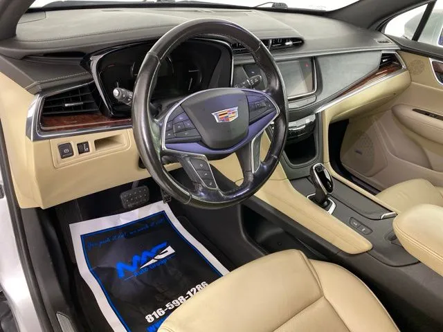 Cadillac XT5 photo 11