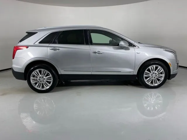 Cadillac XT5 photo 8