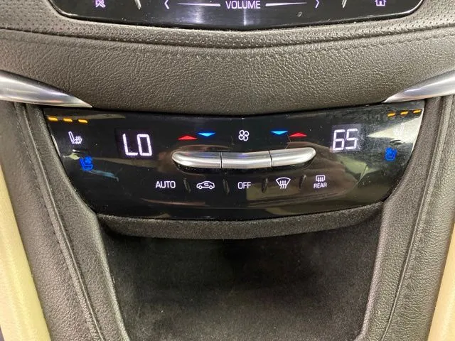 Cadillac XT5 photo 25