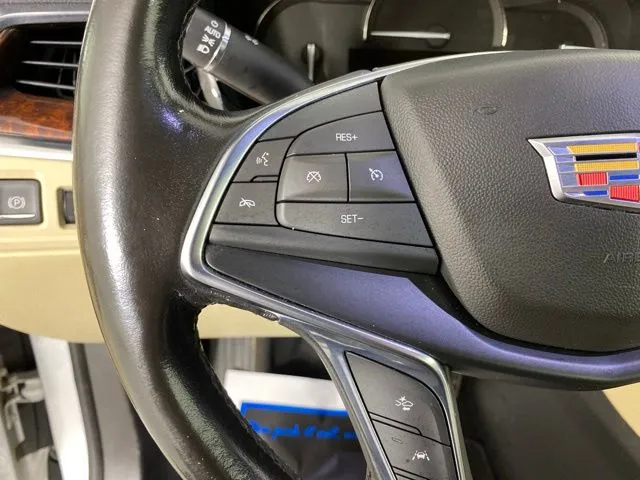 Cadillac XT5 photo 30