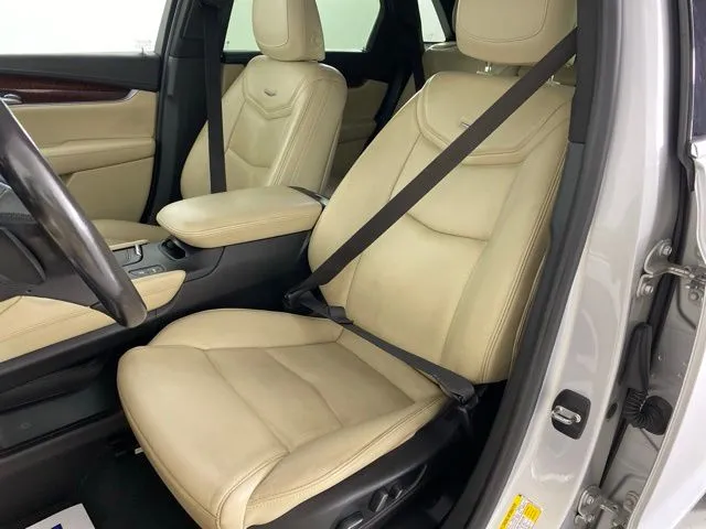 Cadillac XT5 photo 18