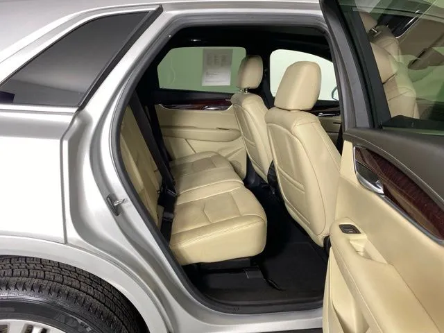 Cadillac XT5 photo 43
