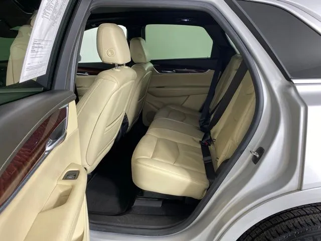 Cadillac XT5 photo 37