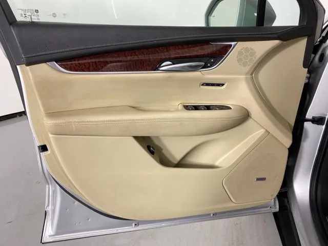 Cadillac XT5 photo 15