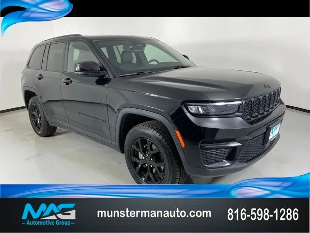 Black 2024 Jeep Grand Cherokee Altitude for sale in Blue Springs, MO
