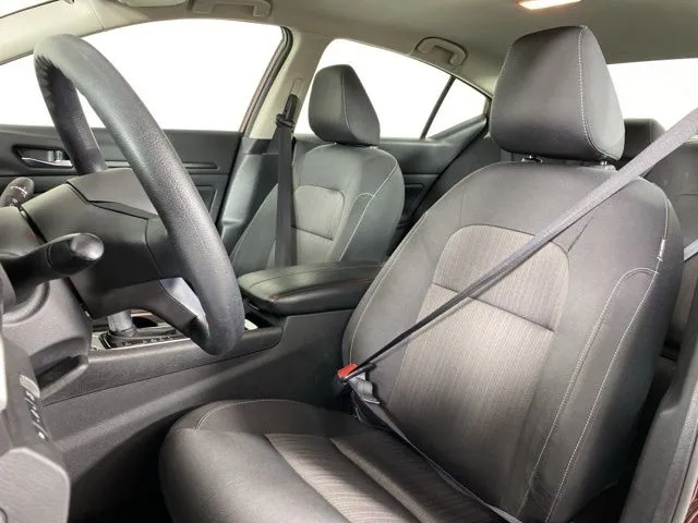 Nissan Altima photo 16