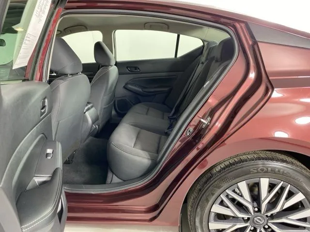 Nissan Altima photo 31