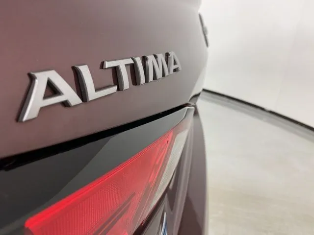 Nissan Altima photo 36