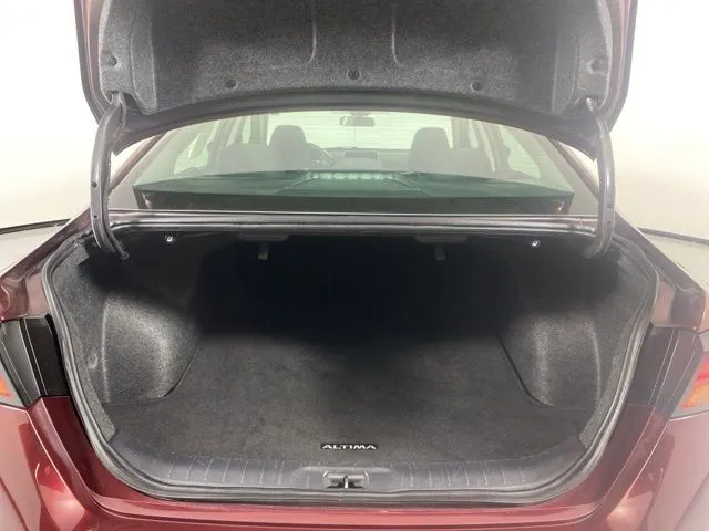Nissan Altima photo 35