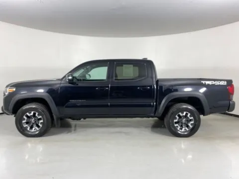 More photos of 2022 Toyota Tacoma TRD Off-Road at MAG Auto - Munsterman Automotive Group, MO