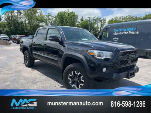 Black 2022 Toyota Tacoma TRD Off-Road for sale in Blue Springs, MO