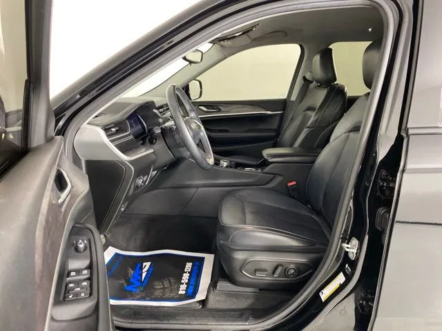 Jeep Grand Cherokee L photo 14