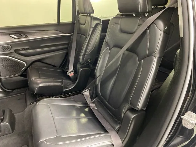 Jeep Grand Cherokee L photo 43