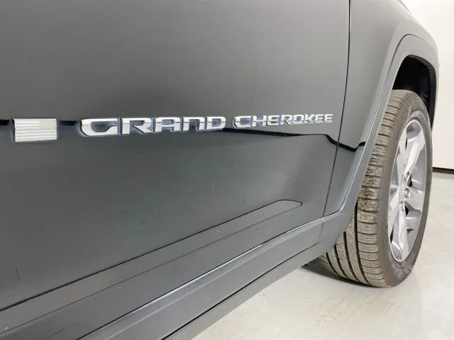 Jeep Grand Cherokee L photo 9
