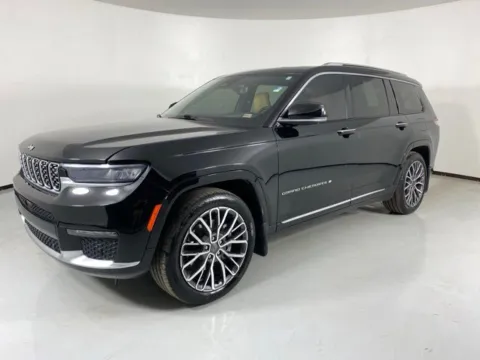 Another view of 2021 Jeep Grand Cherokee L Summit for sale in Blue Springs, MO at MAG Auto - Munsterman Automotive Group