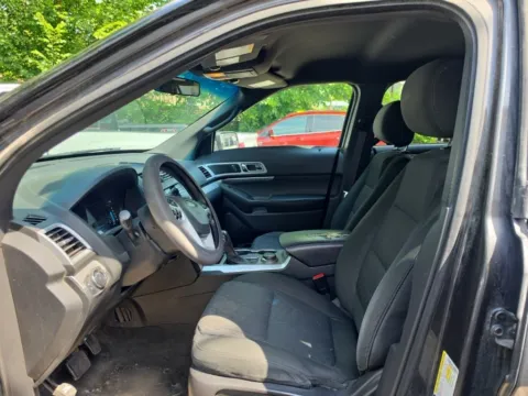 More photos of 2015 Ford Explorer XLT at MAG Auto - Munsterman Automotive Group, MO