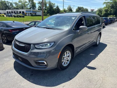 Photos of 2022 Chrysler Pacifica Touring L for sale in Blue Springs, MO at MAG Auto - Munsterman Automotive Group