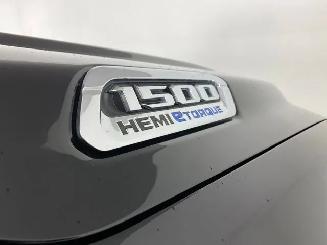 Ram 1500 photo 9