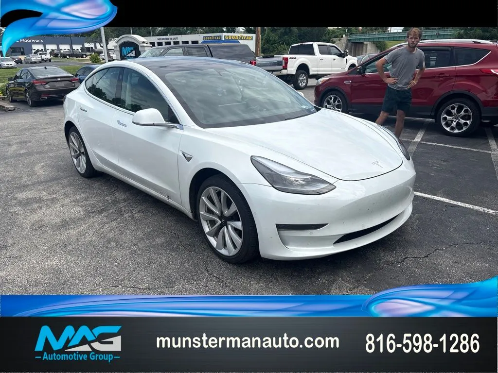 White 2019 Tesla Model 3 Standard Range Plus for sale in Blue Springs, MO