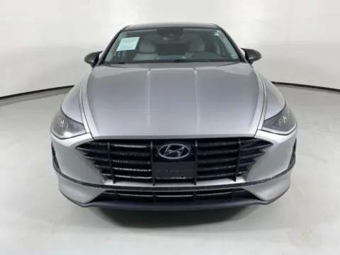 Photos of 2023 Hyundai Sonata SE for sale in Blue Springs, MO at MAG Auto - Munsterman Automotive Group