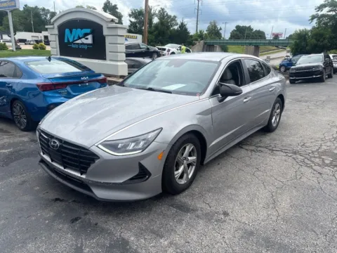 Photos of 2023 Hyundai Sonata SE for sale in Blue Springs, MO at MAG Auto - Munsterman Automotive Group
