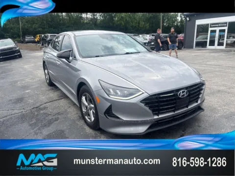 Silver 2023 Hyundai Sonata SE for sale in Blue Springs, MO