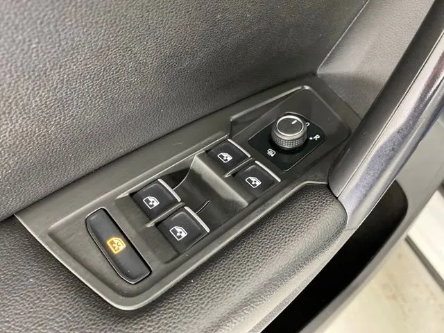 Volkswagen Tiguan photo 16