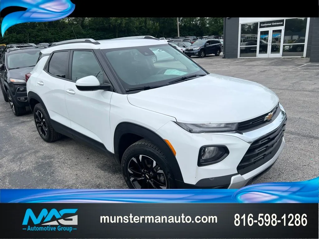 White 2023 Chevrolet TrailBlazer LT for sale in Blue Springs, MO