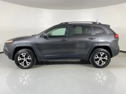 More photos of 2017 Jeep Cherokee Trailhawk at MAG Auto - Munsterman Automotive Group, MO