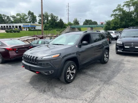 Photos of 2017 Jeep Cherokee Trailhawk for sale in Blue Springs, MO at MAG Auto - Munsterman Automotive Group