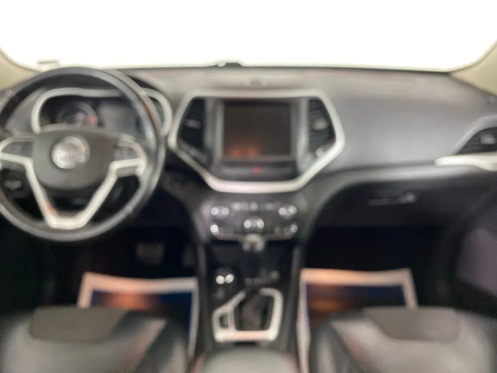 Jeep Cherokee photo 34