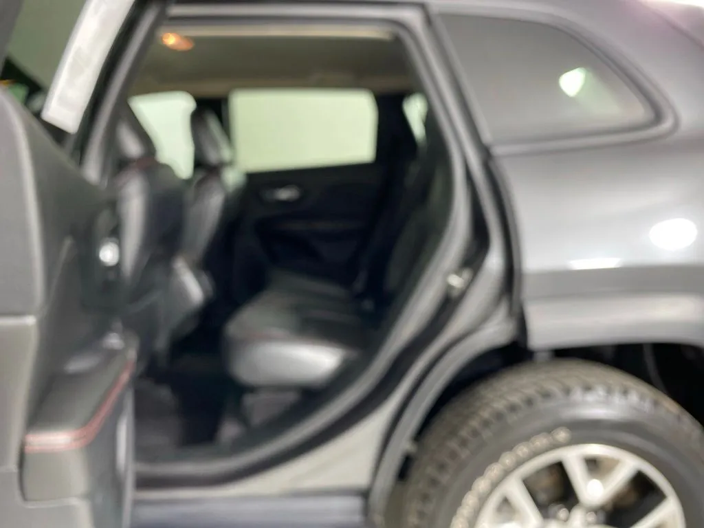 Jeep Cherokee photo 32