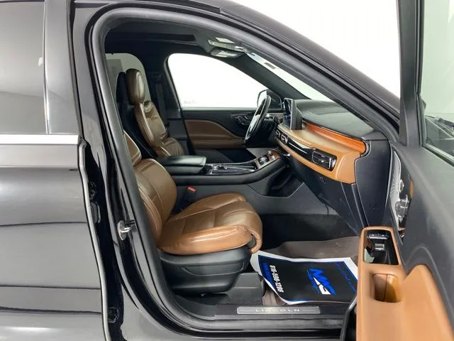 Lincoln Aviator photo 49