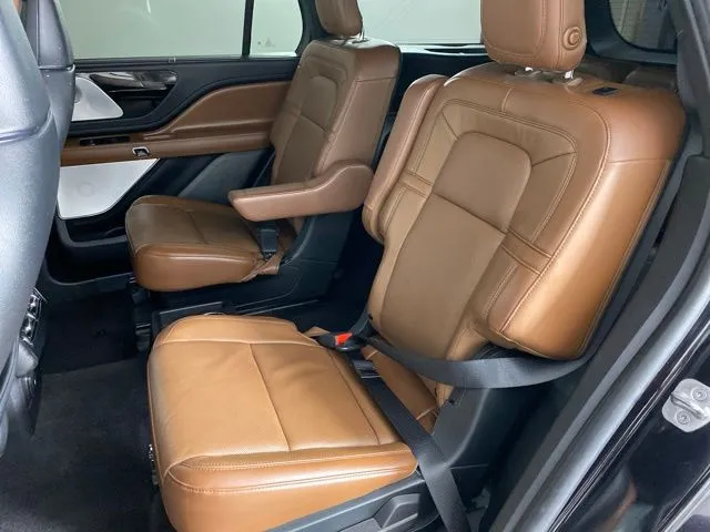 Lincoln Aviator photo 42