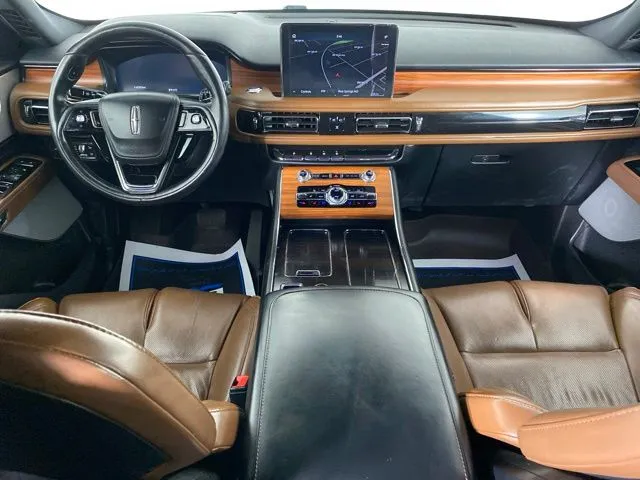 Lincoln Aviator photo 40