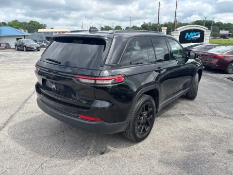 More photos of 2024 Jeep Grand Cherokee Altitude at MAG Auto - Munsterman Automotive Group, MO
