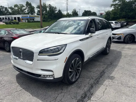 Photos of 2020 Lincoln Aviator Reserve for sale in Blue Springs, MO at MAG Auto - Munsterman Automotive Group