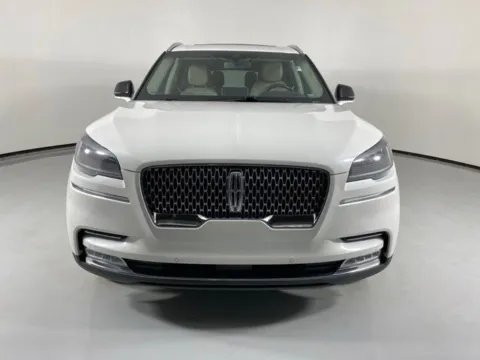 Photos of 2020 Lincoln Aviator Reserve for sale in Blue Springs, MO at MAG Auto - Munsterman Automotive Group
