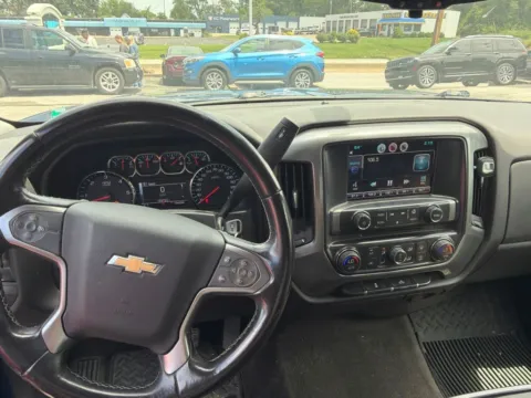 More photos of 2015 Chevrolet Silverado 1500 LT at MAG Auto - Munsterman Automotive Group, MO