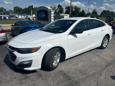 Photos of 2019 Chevrolet Malibu LS for sale in Blue Springs, MO at MAG Auto - Munsterman Automotive Group
