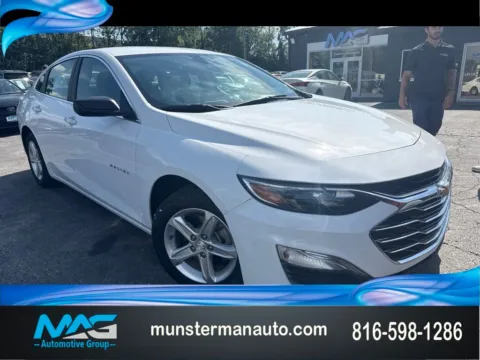 White 2019 Chevrolet Malibu LS for sale in Blue Springs, MO