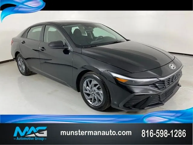 2024 Hyundai Elantra 2.0 SEL IVT's photo