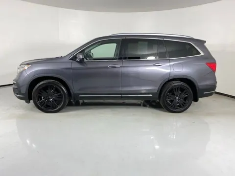 More photos of 2021 Honda Pilot Touring at MAG Auto - Munsterman Automotive Group, MO