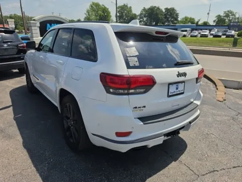 Another view of 2019 Jeep Grand Cherokee Overland for sale in Blue Springs, MO at MAG Auto - Munsterman Automotive Group