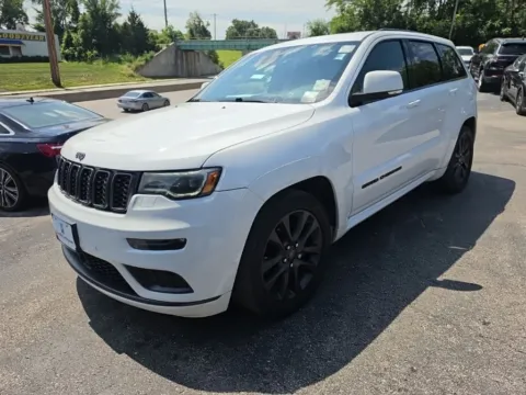 Photos of 2019 Jeep Grand Cherokee Overland for sale in Blue Springs, MO at MAG Auto - Munsterman Automotive Group