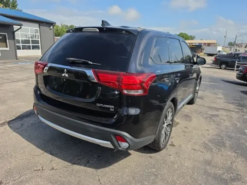 More photos of 2017 Mitsubishi Outlander SE at MAG Auto - Munsterman Automotive Group, MO