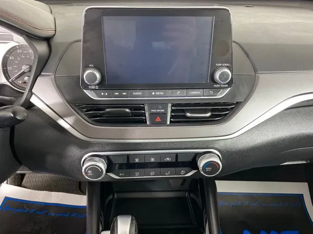 Nissan Altima photo 18
