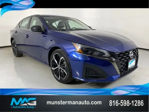 Blue 2024 Nissan Altima 2.5 SR for sale in Blue Springs, MO
