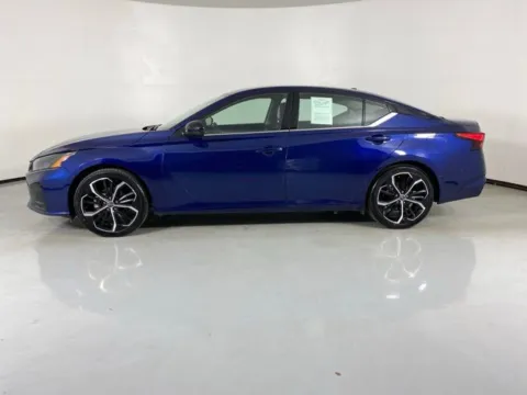 More photos of 2024 Nissan Altima 2.5 SR at MAG Auto - Munsterman Automotive Group, MO