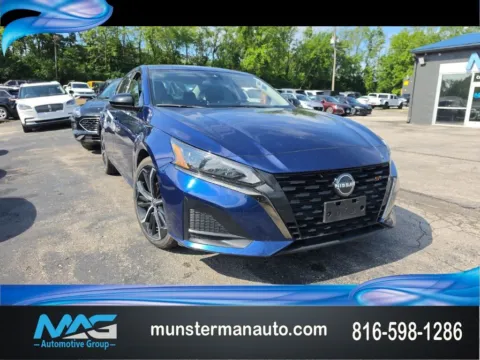 Blue 2024 Nissan Altima 2.5 SR for sale in Blue Springs, MO